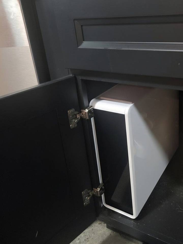 Tankless under-sink reverse osmosis install